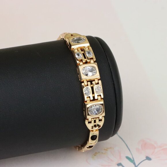 "Elegant Rose Gold Bracelet with Oval Crystal Accents, XPBL0937 - Picture 10 of 12